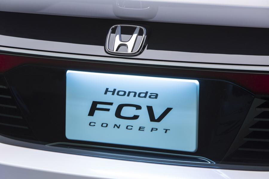  Honda FCV Concept 2014 года  (фото 22 из 38)